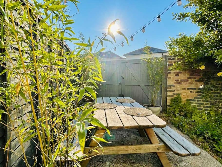 Northdene Cottage - Cosy Old Fisherman'S Cottage Two Mins From Sea - Free Parking - Wood Burning Stove - Roll Top Bath - Dog Friendly Deal Εξωτερικό φωτογραφία