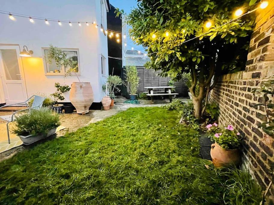 Northdene Cottage - Cosy Old Fisherman'S Cottage Two Mins From Sea - Free Parking - Wood Burning Stove - Roll Top Bath - Dog Friendly Deal Εξωτερικό φωτογραφία